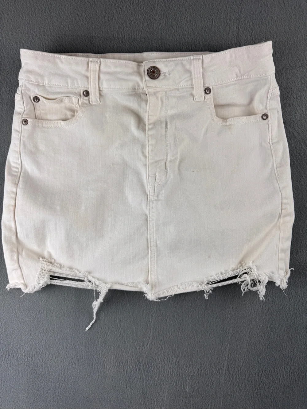 American‎ Eagle Next Level Stretch White Distressed Denim Mini Skirt Women's 10
